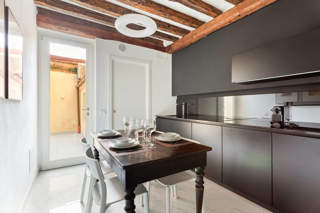 Dimora San Lorenzo Luxury Apartment Венеция Экстерьер фото